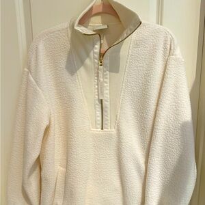 Women’s Varley fleece half zip pullover in size small.